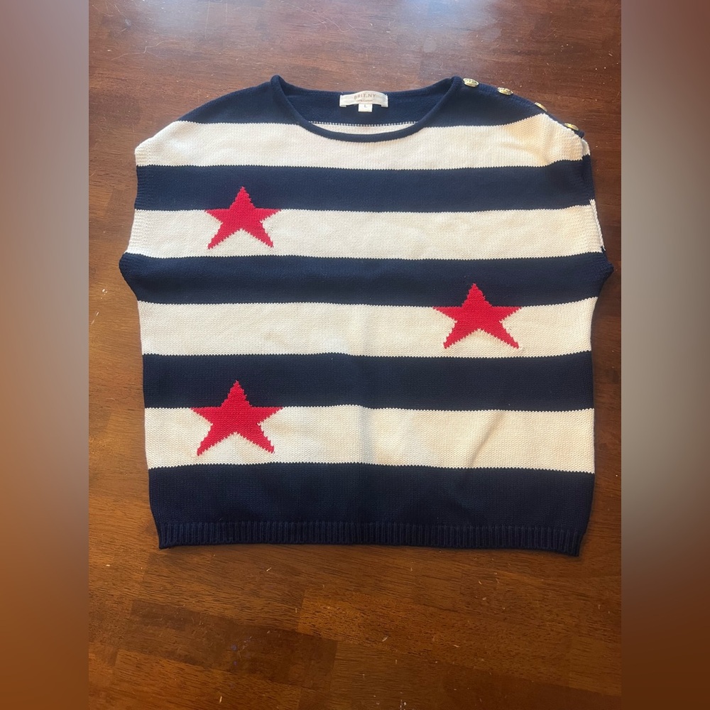 Sleeveless navy and white striped star‎ sweater